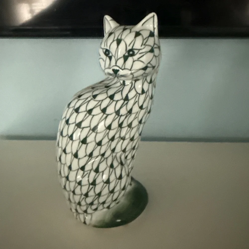 Vintage Andrea By Sadek Green Fishnet Porcelain Cat Statue Handpainted